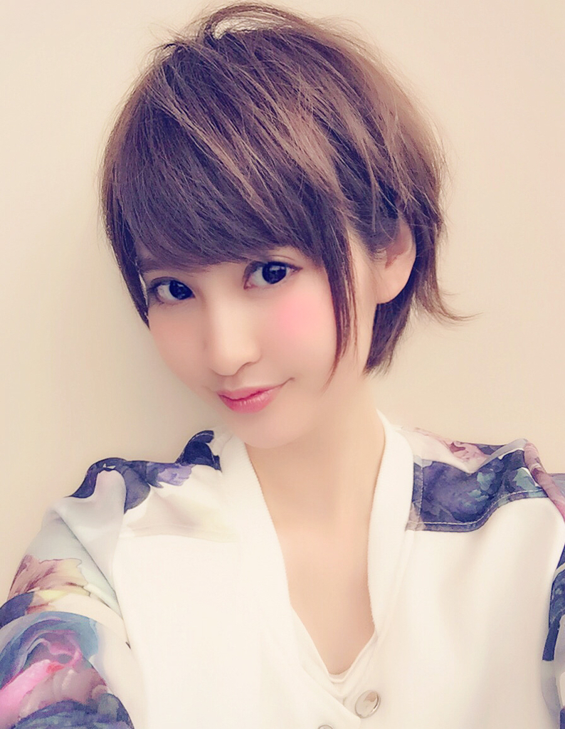 耳かけ小顔カットひし形エアリーショートボブ Yk 327 ヘアカタログ 髪型 ヘアスタイル Afloat アフロート 表参道 銀座 名古屋の美容室 美容院