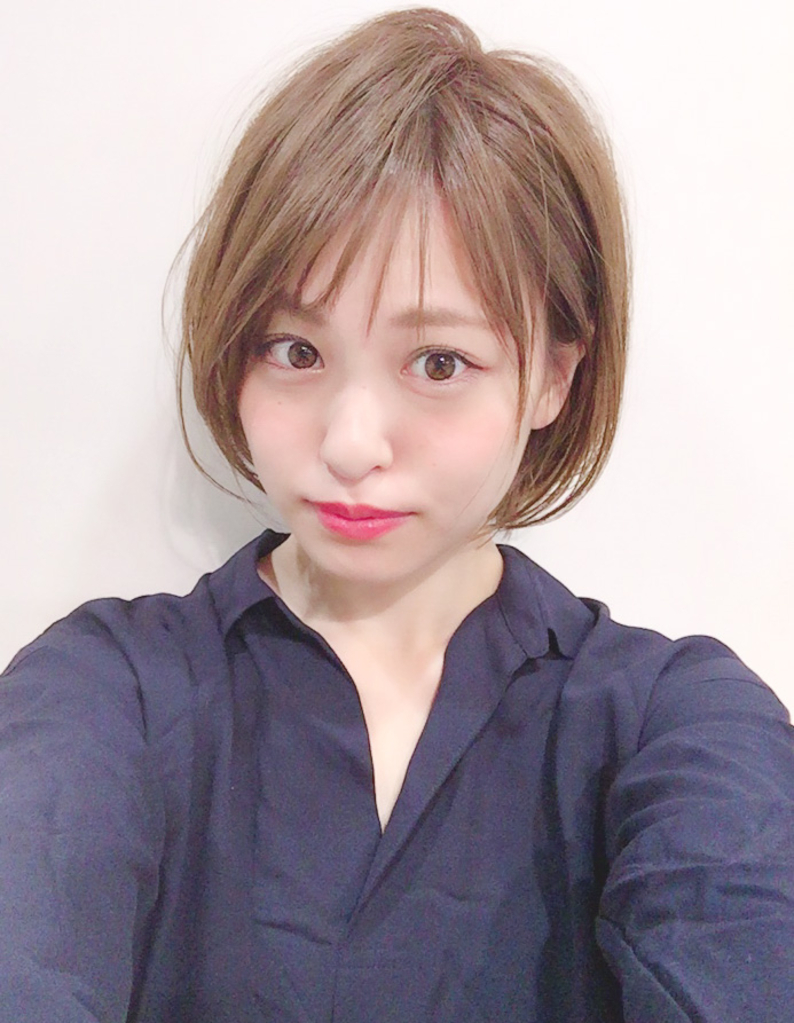 大人かわいい耳かけひし形エアリーショートボブ Yk 329 ヘアカタログ 髪型 ヘアスタイル Afloat アフロート 表参道 銀座 名古屋の美容室 美容院 大人かわいい耳かけひし形エアリーショートボブ Yk 329 ヘアカタログ 髪型 ヘアスタイル Afloat アフロート 表参道 銀座 名古屋の美容室 美容院