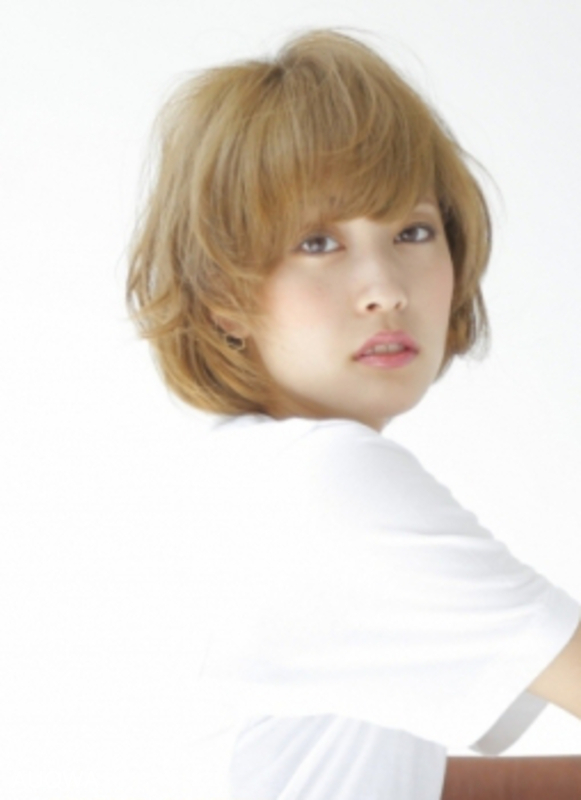 短くしたいけど自分には何が合うのかわからない方にはマッシュショート ヘアカタログ 髪型 ヘアスタイル Auqwa アウクワ