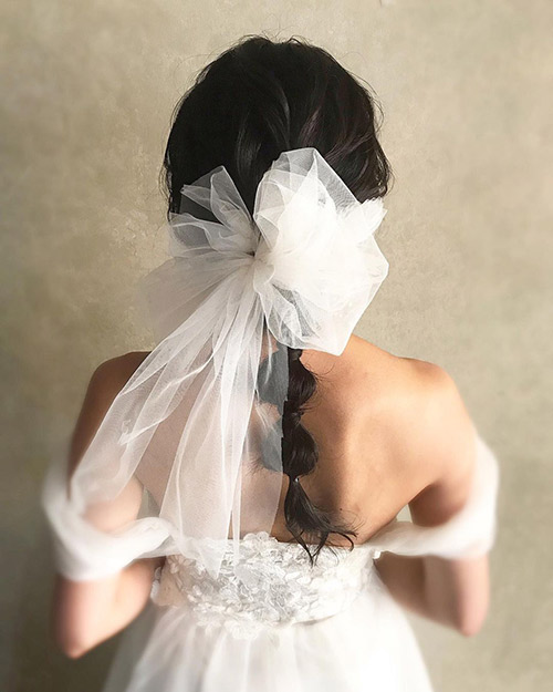 結婚式ならではの特別感 チュールリボン のヘアアクセサリー集
