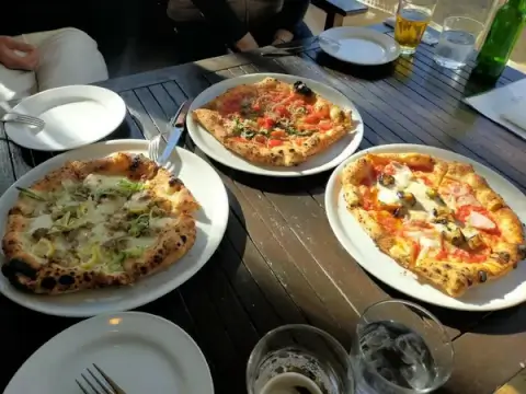青いナポリ_ピザランチ_後楽園ランチ