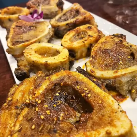 アリヤ_牛の脊髄焼き_ガチ中華_池袋