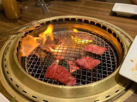 良い肉盛り合わせ 和牛塩焼肉ブラックホール 新宿 東京 肉の日 29日 おすすめ