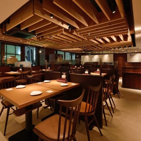 新宿のランチバイキング17選 格安からちょっぴり贅沢なお店まで コスパ良く食べ放題が楽しめるおすすめレストラン カフェまとめ はらへり