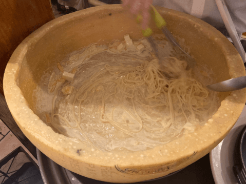 横浜チーズカフェのパルミジャーノパスタ
