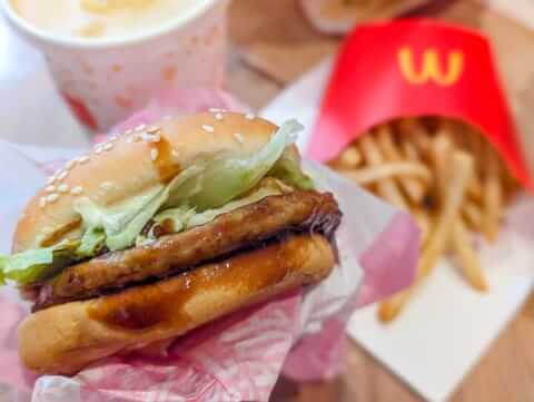 フードデリバリーサービス_マクドナルド_ハンバーガー