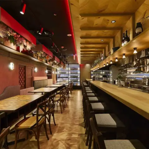 店内_イタリア酒場 エントラータ_梅田居酒屋_おしゃれ