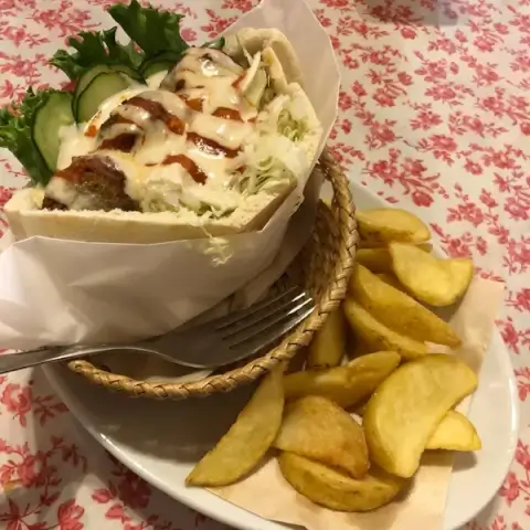 ファラフェルガーデン_ファラフェルサンド_出町柳ランチ