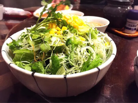 仁亭_山盛りのサラダ_郡山ランチ