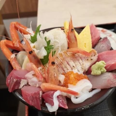 魚がし食堂 金沢駅Rinto店_炙りのど黒の美食丼_金沢ランチ