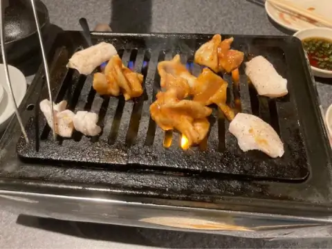 ごぶ_ホルモン（塩・味噌）_京橋焼肉