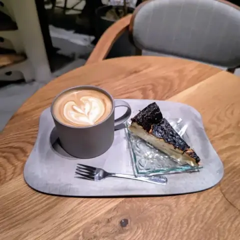 GOOD SOUND COFFEE_バスクチーズケーキ_中目黒_夜カフェ