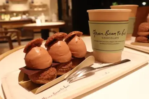 reen bean to bar CHOCOLATE_エクレアとホットチョコレート_中目黒カフェ