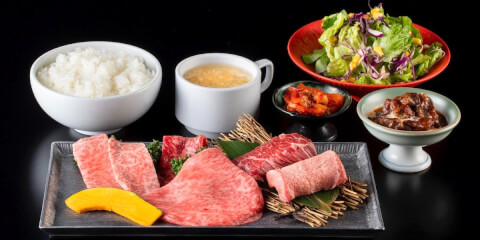 新宿 焼肉 おすすめ 牛印 トラジ 西新宿 高級焼肉