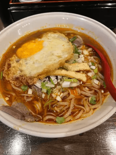 牛魔王_目玉焼きトッピング_ガチ中華_上野