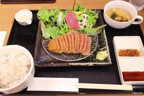牛かつあおな 御徒町本店_黒毛霜降和牛定食_東京牛カツ