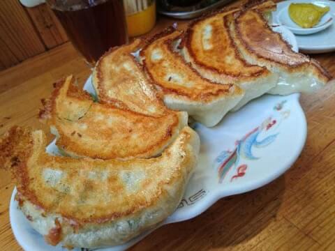 東亭_焼き餃子_池袋東口_行列のできるお店