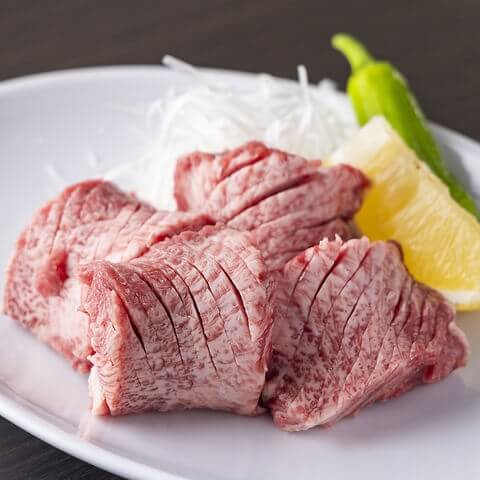 キナシ_厚切りタン_大阪（心斎橋）_焼肉店