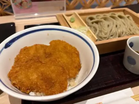 長岡小嶋屋CoCoLo新潟店_へぎそばとタレかつ丼のセット_新潟駅_ランチ_万代口