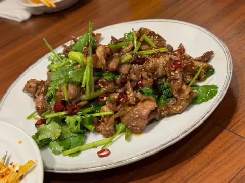 故郷_羊肉のクミン炒め_ガチ中華_御徒町