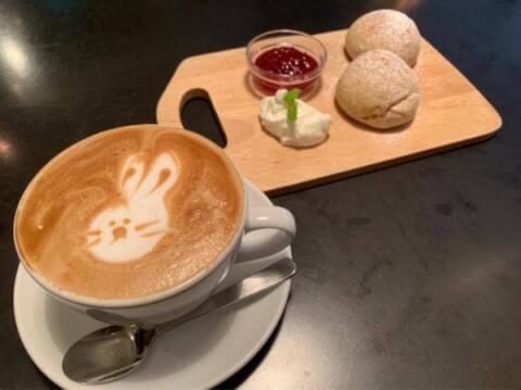 breath cafe hattifnatt 新宿 東京 カフェ 3d アニメ 人気 おすすめ