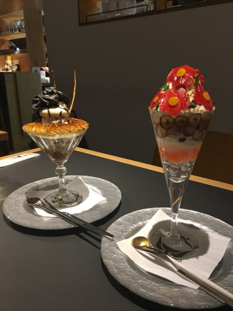 モモブクロ