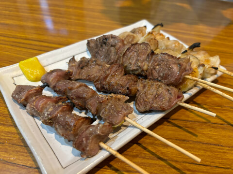 焼き鳥盛り合わせ_鳥久_新津 居酒屋