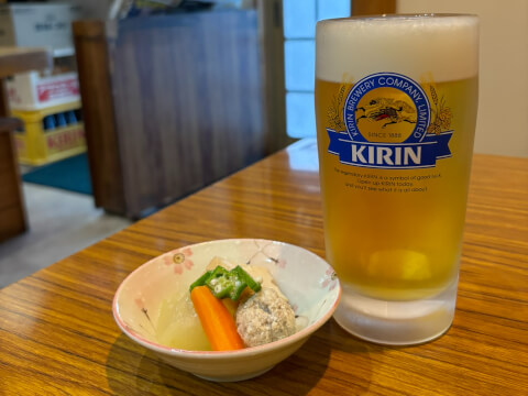 ビールとお通し_鳥久_新津 居酒屋