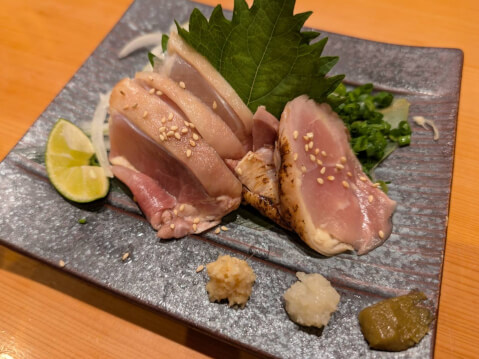 地鶏のたたき（もも）_秋葉鳥金_新津 居酒屋