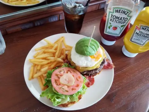 レインボーグリル_アボカドバーガー_館山_グルメ