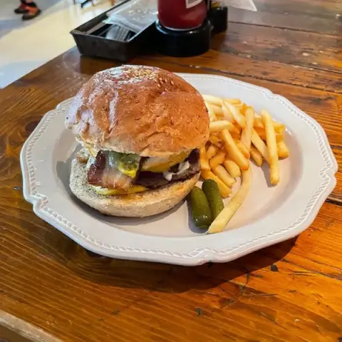 ハンバーガー アークヒルズカフェ 六本木 カフェ おしゃれ