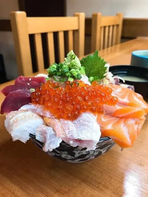 深川つり舟_特上海鮮丼_国立駅ランチ
