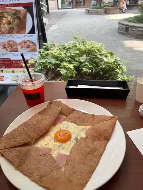 ロブション_ガレット_丸の内ブリックスクエア