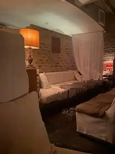 Library Lounge THESE_店内_西麻布 バー_おしゃれ