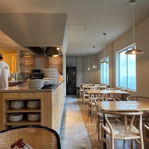 トトト_店舗内観_中野ランチ