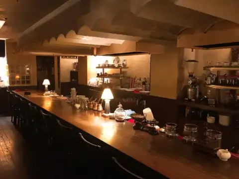 ヴァンサンヌドゥ_カウンター席_名古屋カフェ