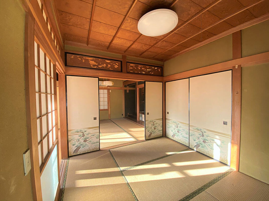 ２階から海が見える国道沿いの家 このロケーションは釣り好き仲間でシェアするのがいいかも 空き家と仕事 三重県南伊勢町