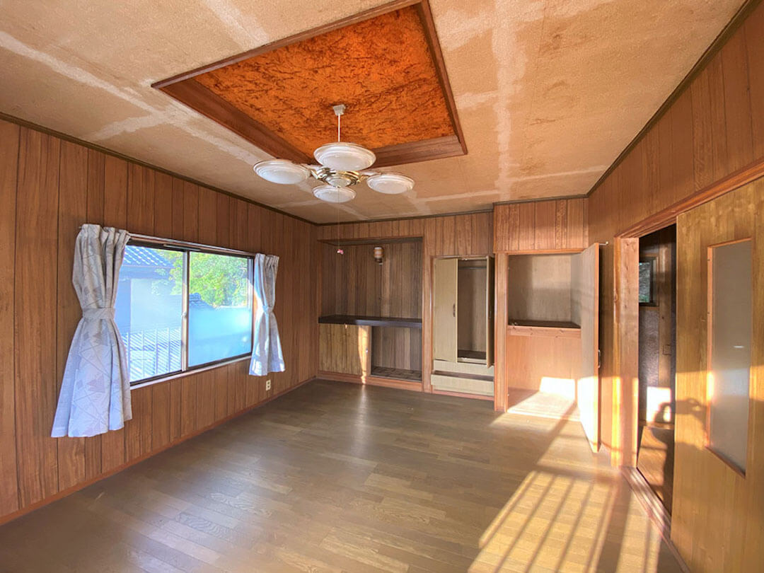 ２階から海が見える国道沿いの家 このロケーションは釣り好き仲間でシェアするのがいいかも 空き家と仕事 三重県南伊勢町