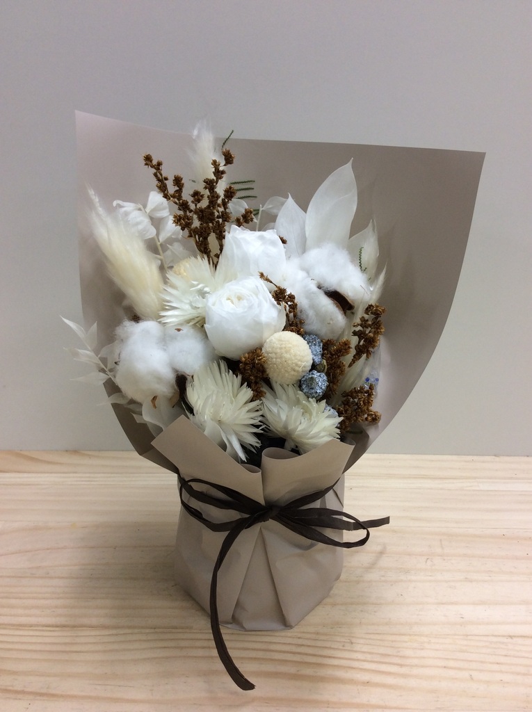 ホワイト造花（プリザーブド）フラワーアレンジメント ホワイトグリーンローズのプリザーブドフラワーアレンジメント