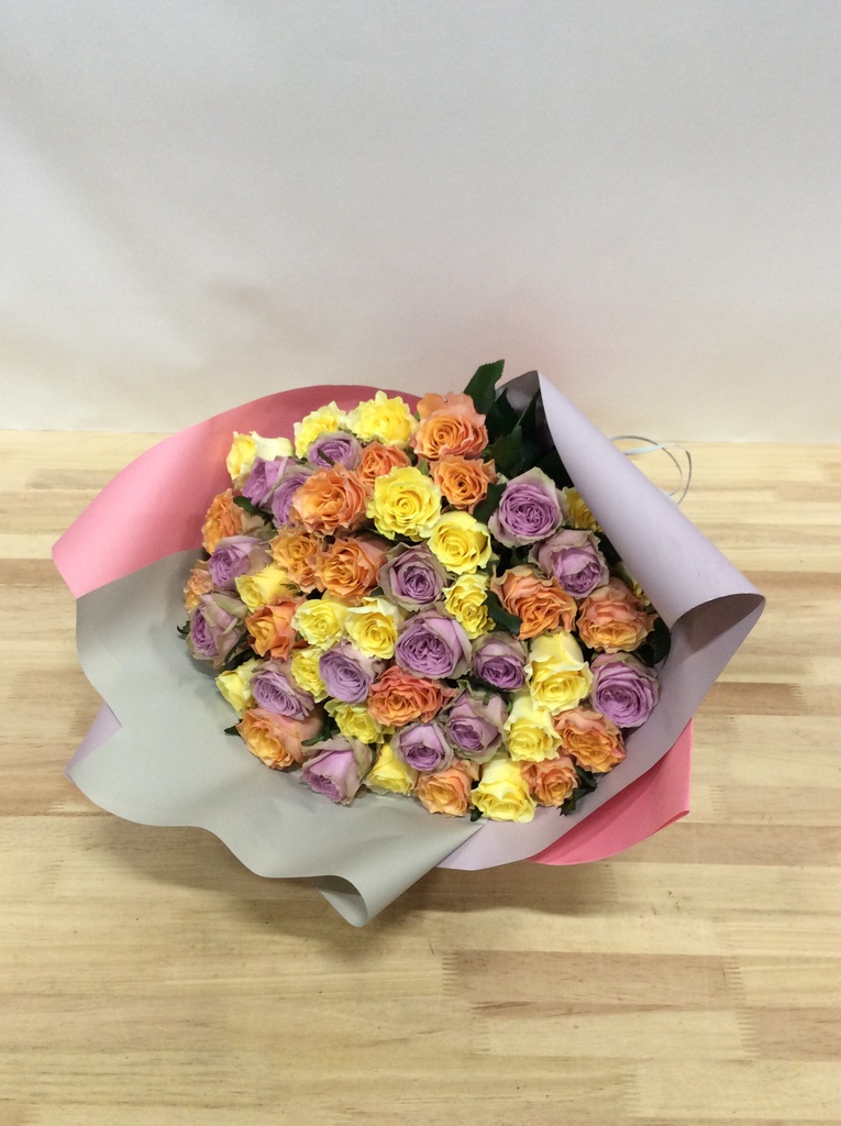 バラ 50本ブーケ ミックス | 花束ならHitoHana(ひとはな)