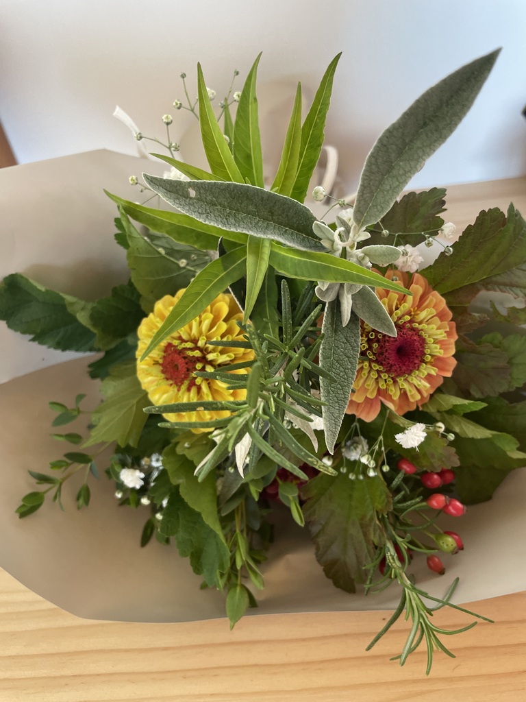 花農家直送！！クルクマ❀ご予約専用ページ❀商品説明必読！！です！！❀ 産地直送 草花ミックス 花束／長野 添える by 片桐花卉園からお届け