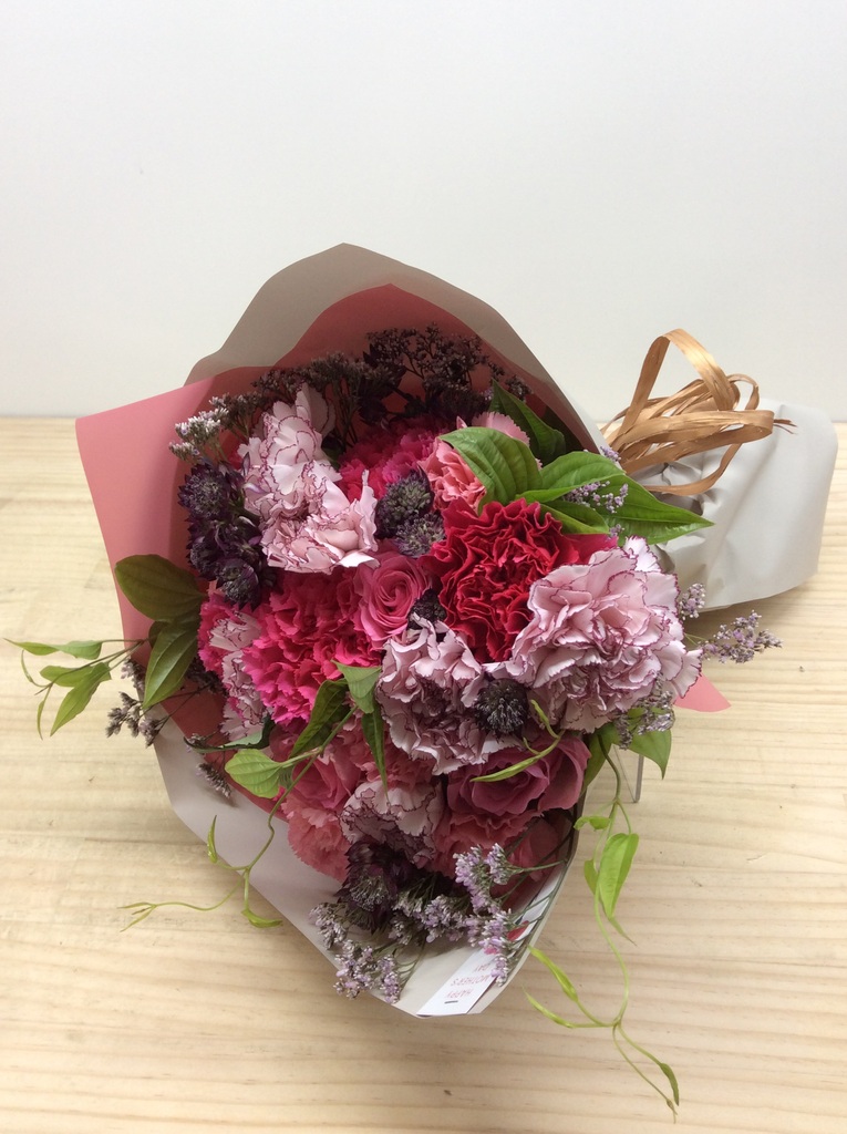 ピンク色の花束 | フラワーギフトならHitoHana（ひとはな）