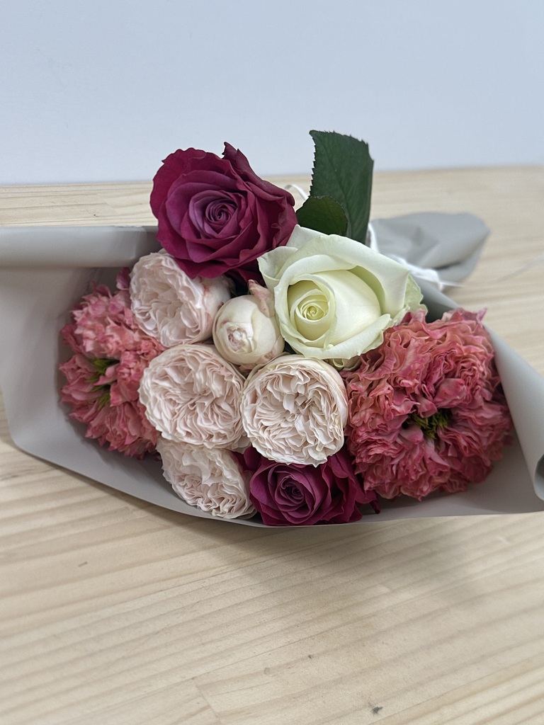 産地直送 バラ ご自宅用花束 おまかせ（10本入り）／愛知 榊原薔薇園