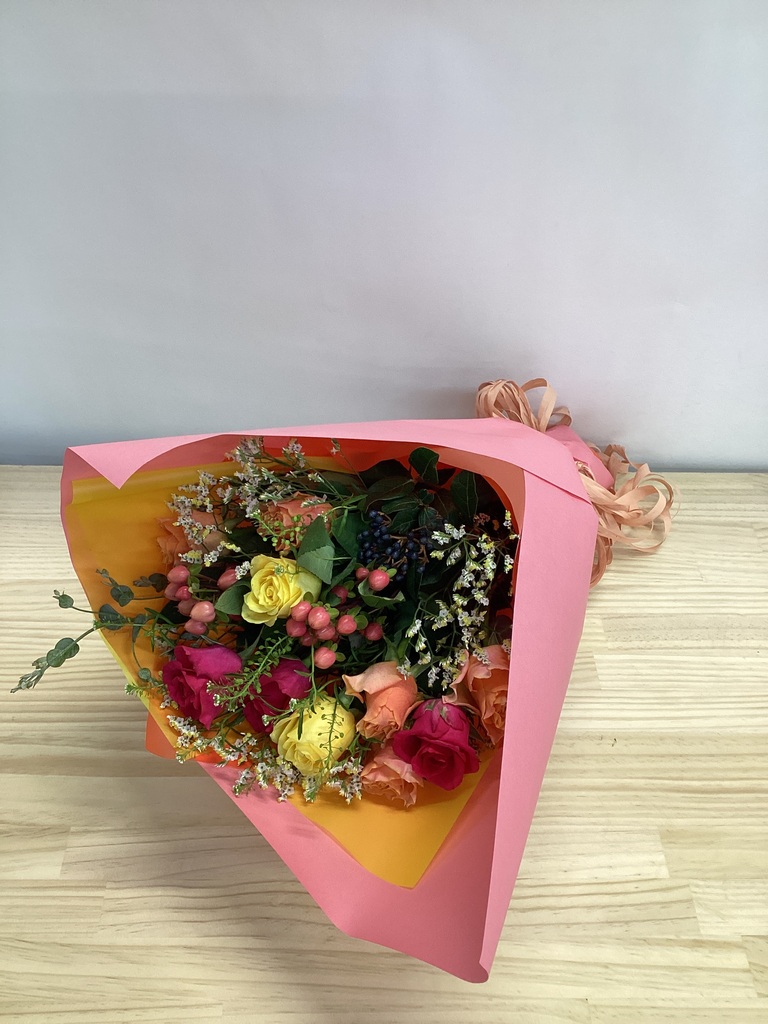 バラ 花束 ミックス M | 花束ならHitoHana(ひとはな)