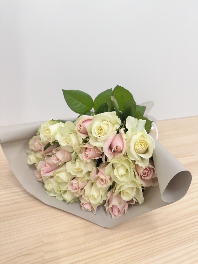 産地直送 バラ花束 ミックスおまかせ（30本入り）／愛知 榊原薔薇園