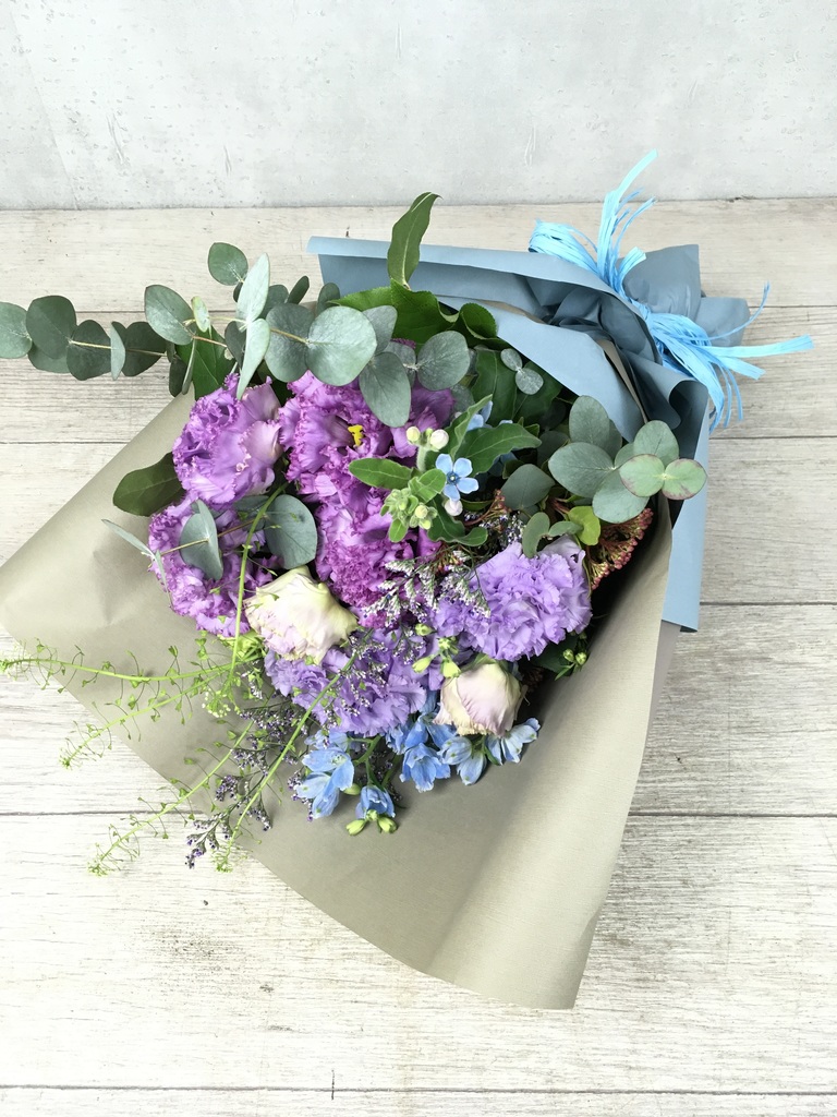 トルコキキョウ 花束 紫 M スタンダード 花束ならhitohana ひとはな