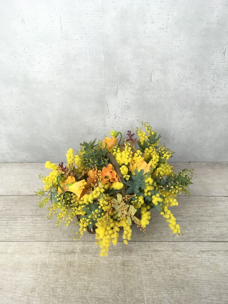 ミモザのアレンジメント アレンジメントならhitohana ひとはな