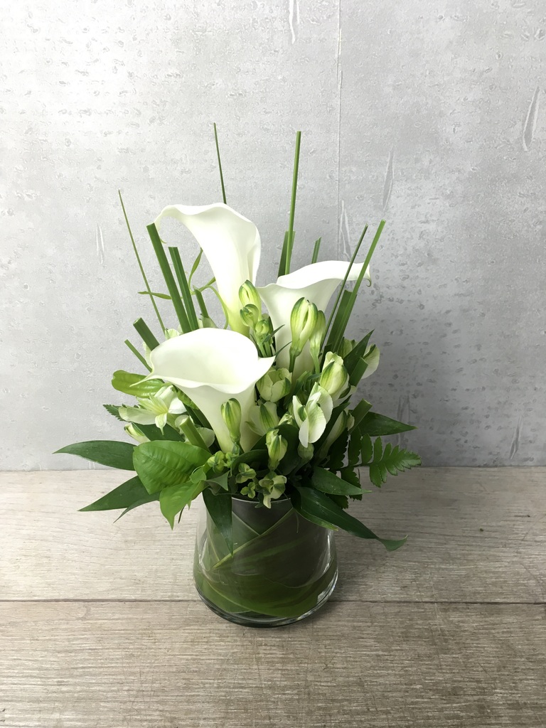 カラーのアレンジメントを選ぶ フラワーギフトの通販ならひとはな