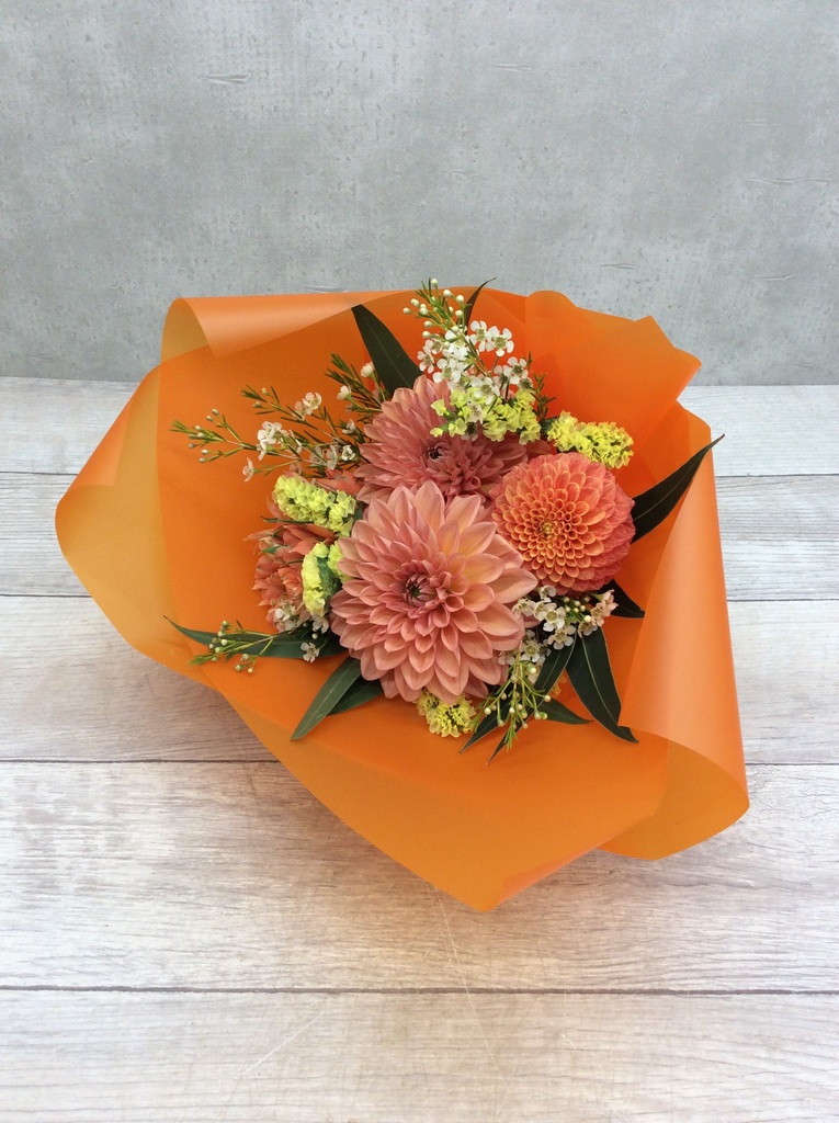 オレンジ色のダリア フラワーギフトの通販ならひとはな