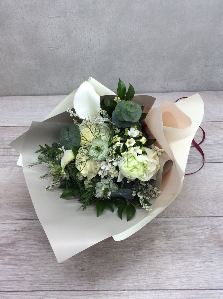 話題の行列 薔薇のブーケ ジルコニアドロップ ピアス Landmobility Ie